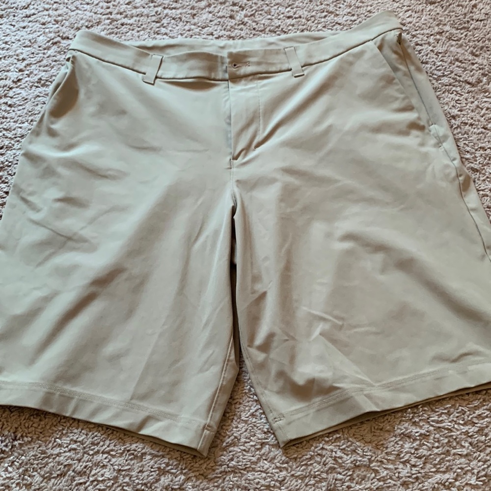 Lululemon MENS shorts